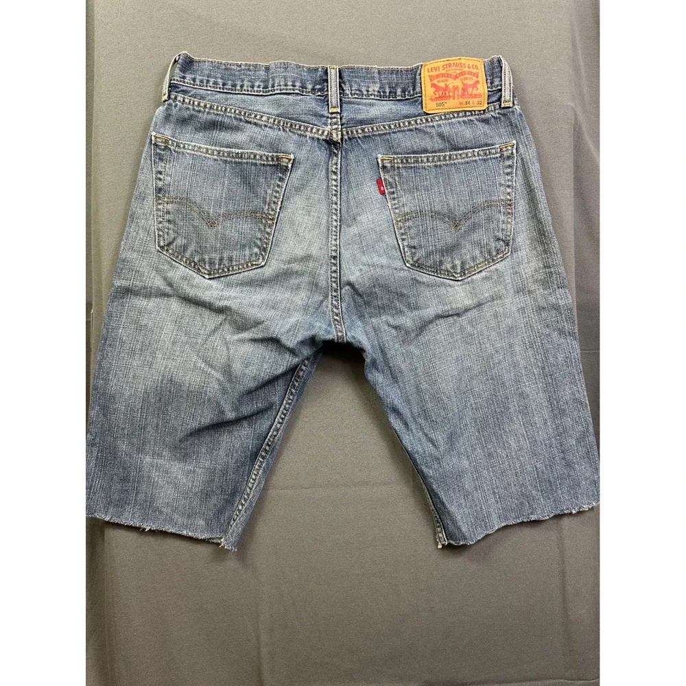Levi's 505 Regular Fit Cut Off Denim Shorts Men's 34 Blue Medium Wash Frayed Hem